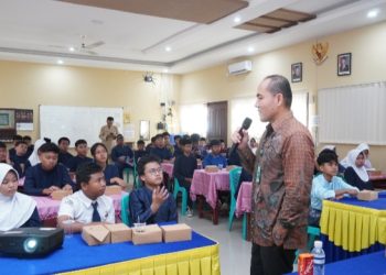 Jaksa Masuk Sekolah, Kejati Kepri Ajak Siswa dan Guru SMPN 7 Tanjungpinang Jauhi Napza dan Bullying. 