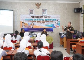 Kejati Kepri Edukasi Siswa Lewat Program JMS di SMPN di Tanjungpinang, Cegah Hoaks dan Cyberbullying.
