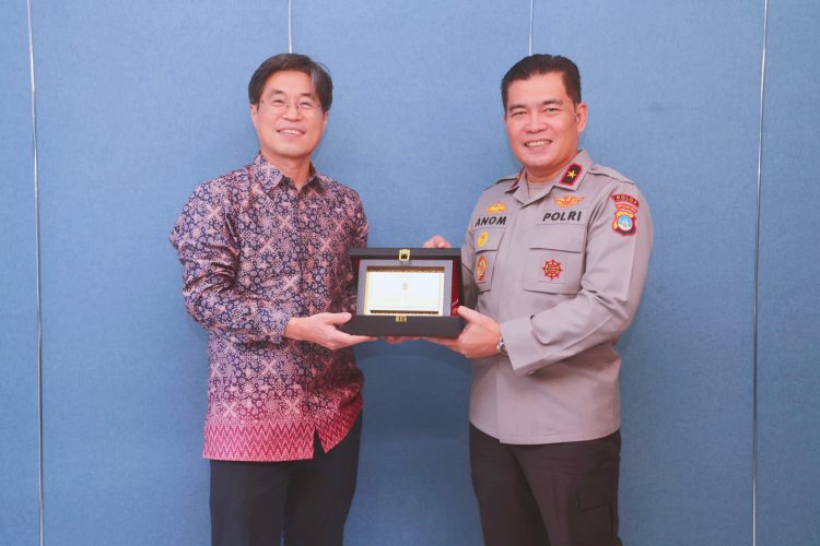 WAKAPOLDA KEPRI TERIMA DIRJEN KOTRA, BAHAS SINERGI CEGAH TPPO DAN ROKOK ILEGAL