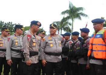 POLDA KEPRI GELAR APEL KESIAPSIAGAAN CUACA EKSTREM DAN KUNKER KAPOLDA  KE MAKO SATBRIMOB