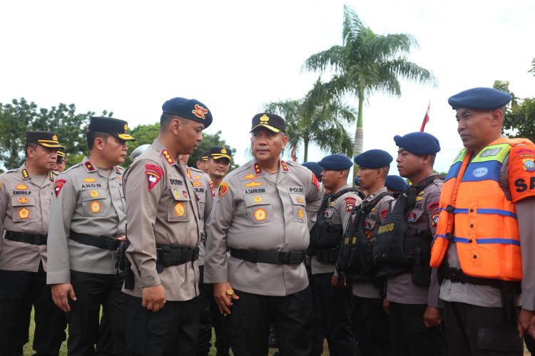 POLDA KEPRI GELAR APEL KESIAPSIAGAAN CUACA EKSTREM DAN KUNKER KAPOLDA KE MAKO SATBRIMOB
