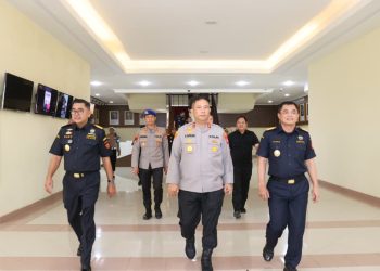 KAPOLDA KEPRI TERIMA KUNJUNGAN SILATURAHMI DIRJEN BEA DAN CUKAI