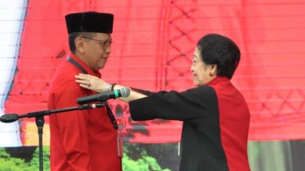 Ketum PDIP Megawati Soekarnoputri kembali Percayakan Hasto Kristiyanto menjadi Sekjen.