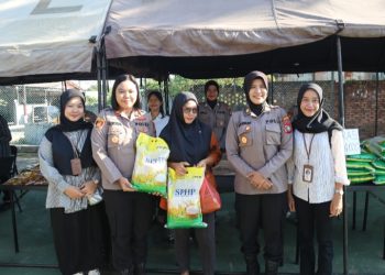 Dalam Rangka HUT Polwan Ke-77, Polresta Tanjungpinang Gelar Gerakan Pangan Murah 