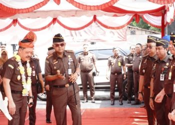 Kunjungan Supervisi Kajati Kepri ke Kejari Tanjungpinang Diwarnai Pembagian KIA, Bakti Sosial dan Pemusnahan Narkotika.