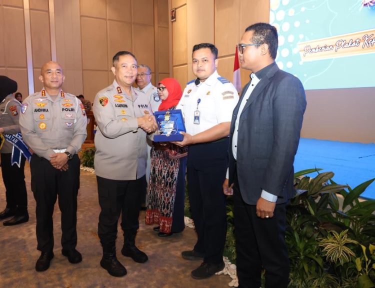 DITLANTAS POLDA KEPRI GELAR RAKERNIS FUNGSI LALU LINTAS TAHUN 2025, KAPOLDA KEPRI TEKANKAN INTEGRITAS DAN PROFESIONALISME POLANTAS DI ERA DIGITAL