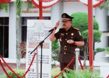 Kajati Kepri J. Devy Sudarso Pimpin Upacara Peringatan Hari Pahlawan Tahun 2025