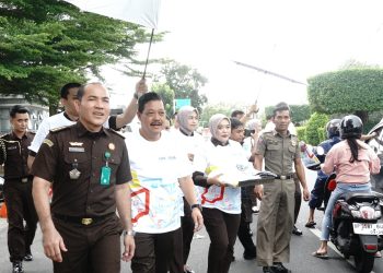 Peringati HARKORDIA 2025, Kajati Kepri Pimpin Upacara dan Kampanye Antikorupsi di Ruas Jalan Tanjungpinang