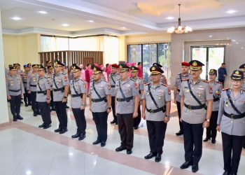 KAPOLDA KEPRI PIMPIN SERTIJAB  PEJABAT UTAMA POLDA KEPRI, Kombes. Pol. Indra Ranu Dikarta Sebagai Kapolresta Tanjungpinang