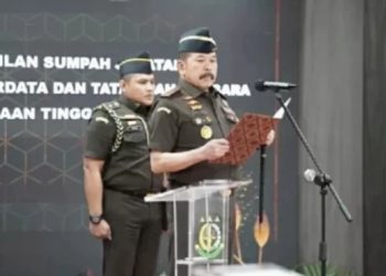Jaksa Agung ST  Burhanuddin Ganti  31 Kajari Berbagai Daerah